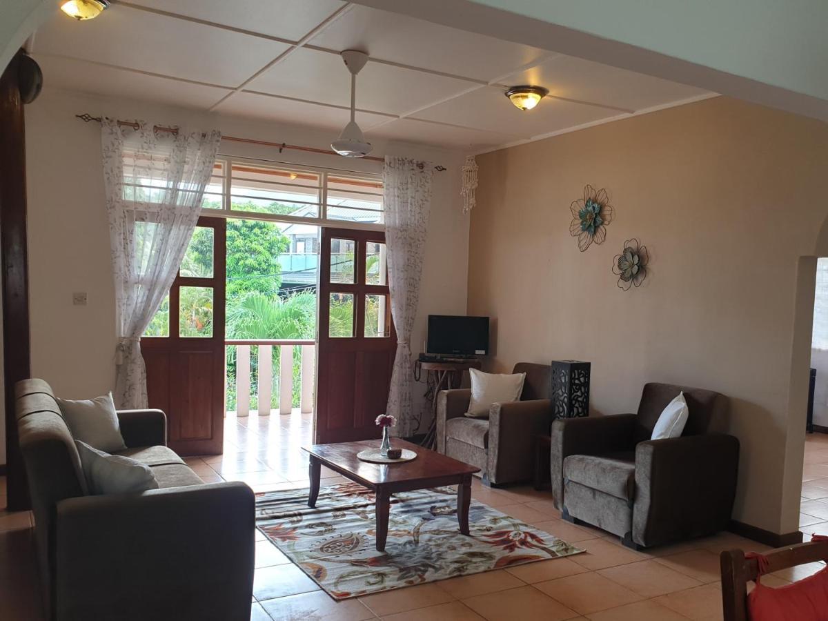 La Maison Hibiscus Self Catering Accommodation Beau Vallon  Bagian luar foto